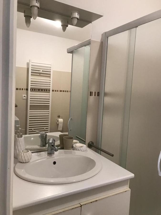 Jasmin Apartment รูออง ภายนอก รูปภาพ