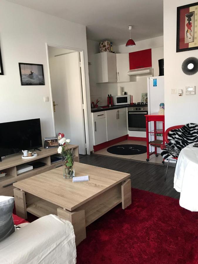 Jasmin Apartment รูออง ภายนอก รูปภาพ